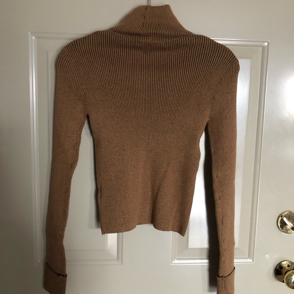 Forever 21 Ribbed Sweater Camel & Black. - Picture 6 of 11